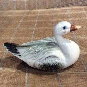 white gray black porcelain Duck